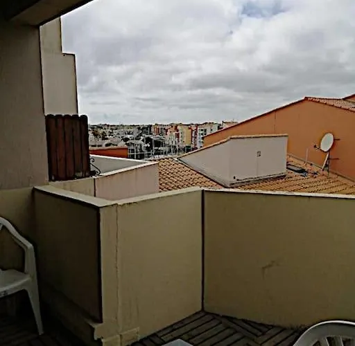 Centre Port Cap4 Апартаменты