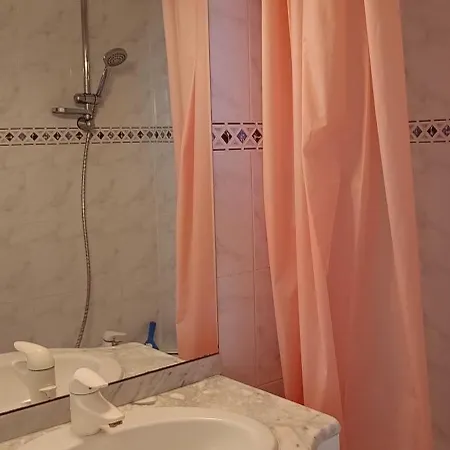 Centre Port Cap4 Apartment